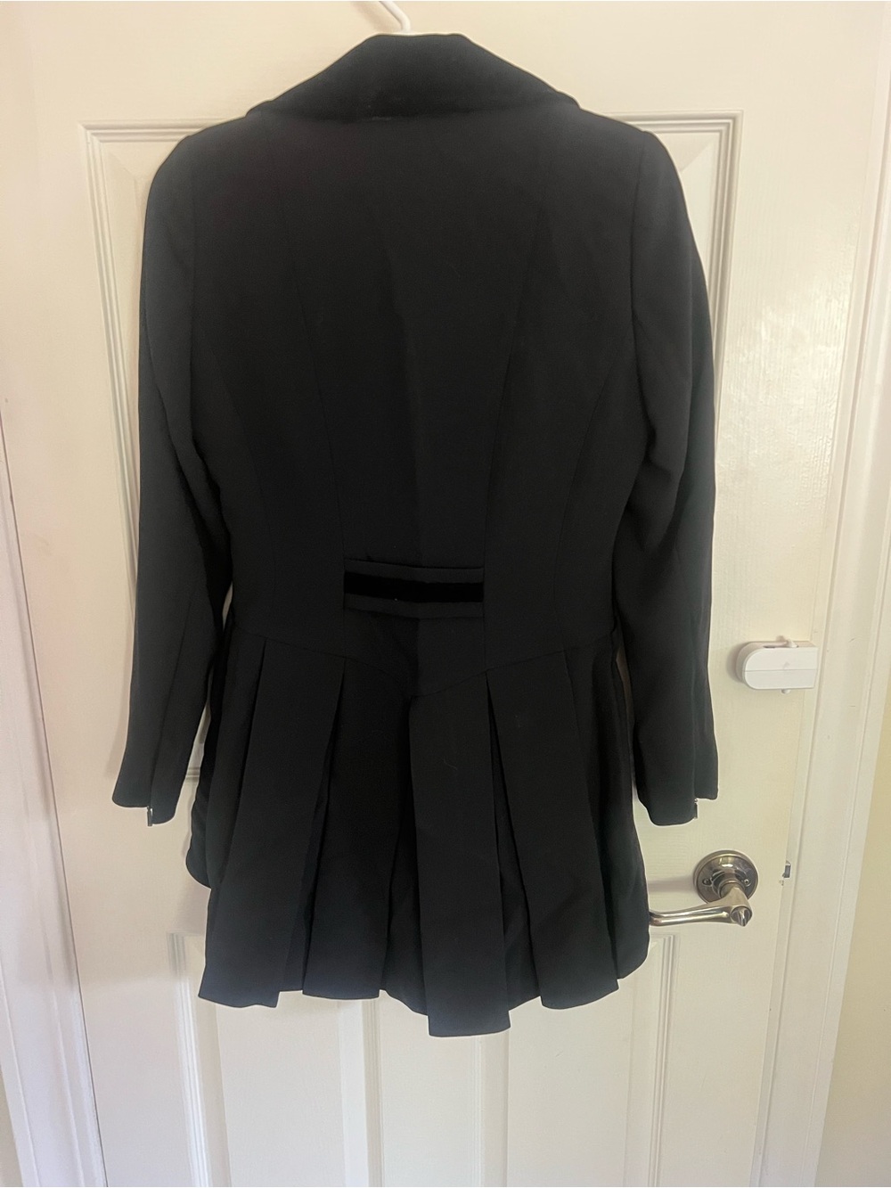 Anne Fontaine Emrys Suit Jacket and leggings - Picture 13 of 16